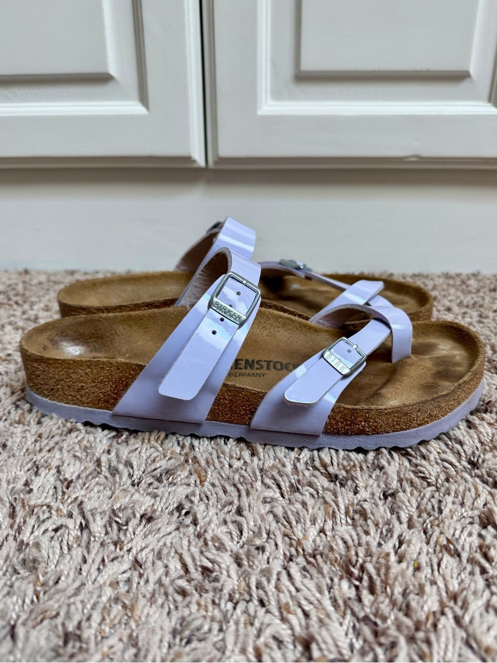 Birkenstock Mayari Sandal in Patent Purple Fog Size 39 or 9 - Picture 7 of 12